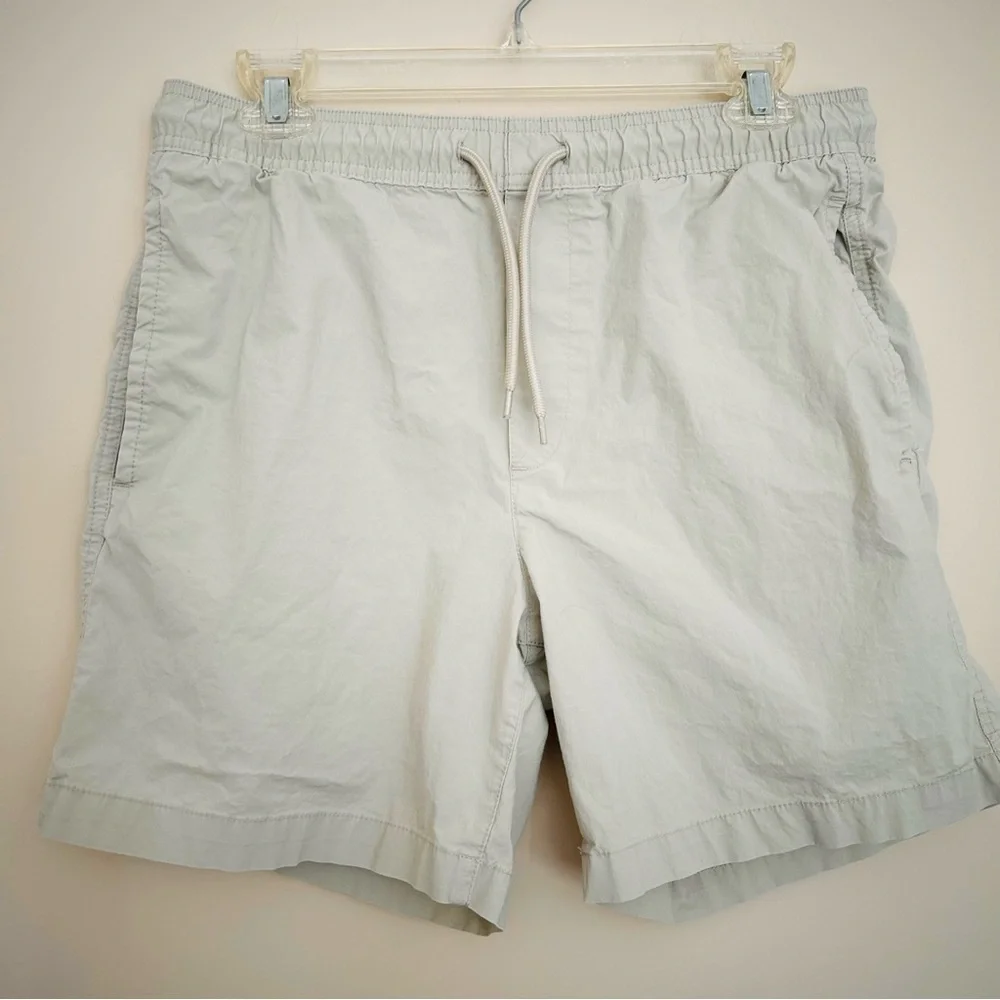 🔹H&M Men's Tan Khaki Cream Color Athletic Shorts